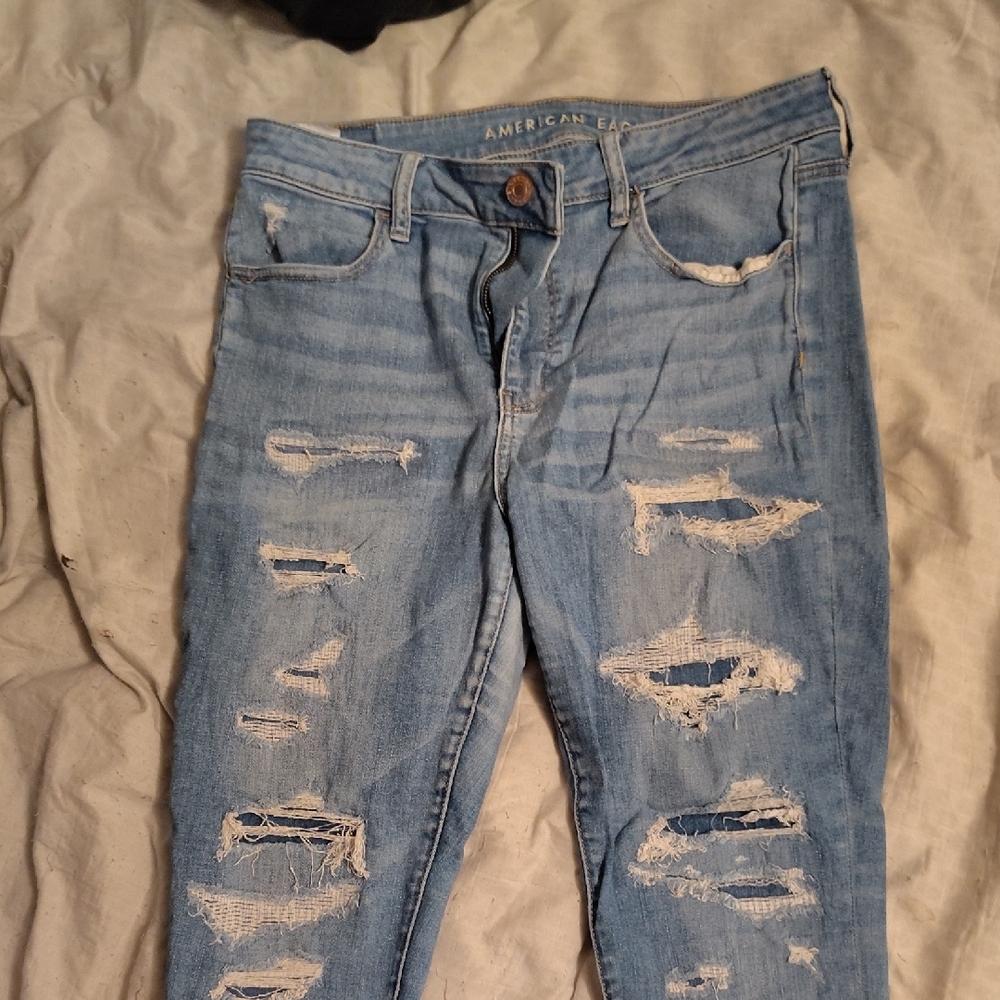 American Eagle Outfitters Women's Light Blue Distressed Skinny Jeans
